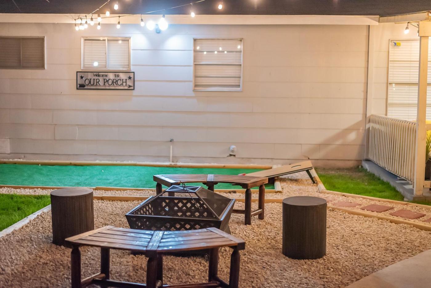 Game Room, Pool & Fire Pit At The Medical Center San Antonio Exteriér fotografie