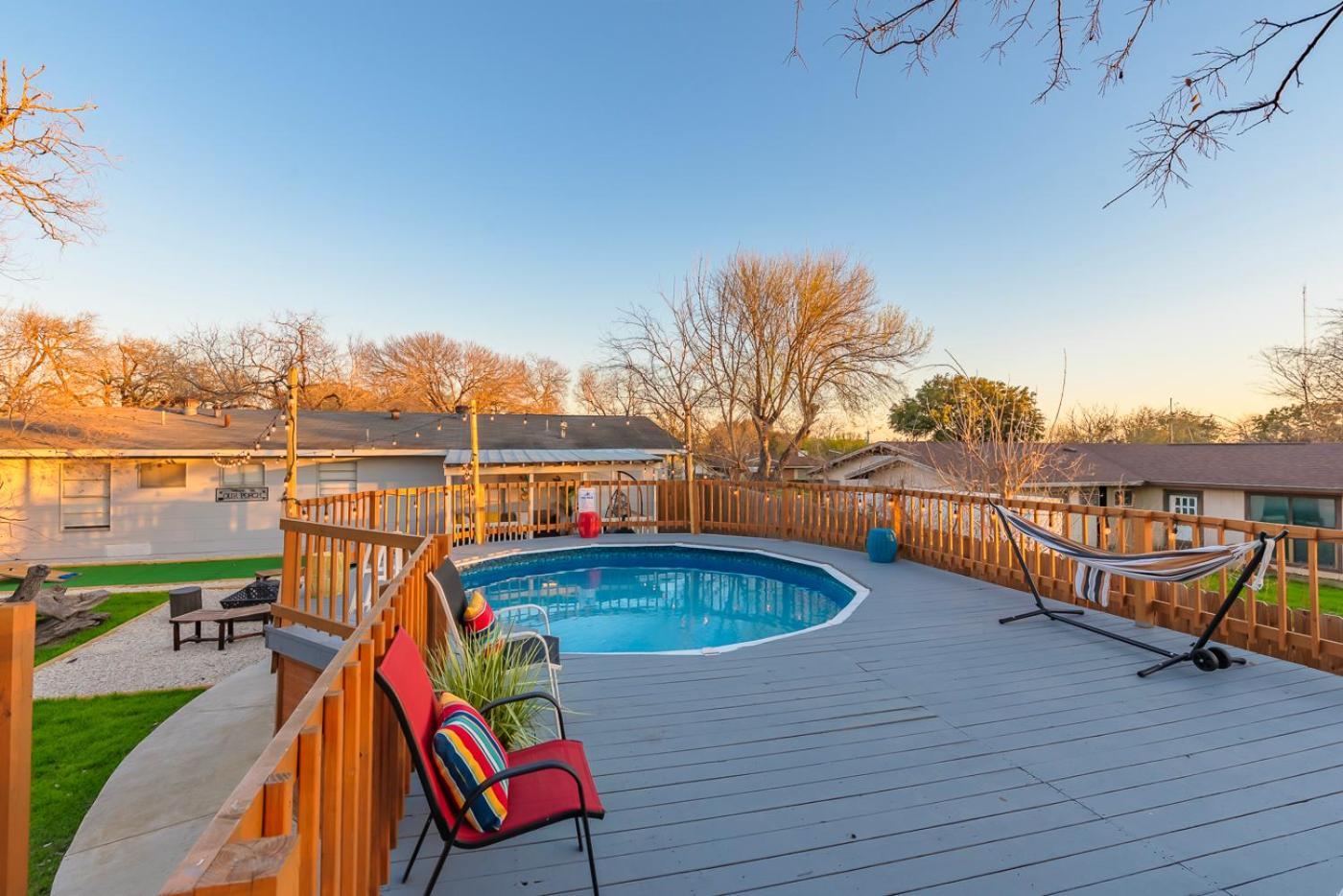 Game Room, Pool & Fire Pit At The Medical Center San Antonio Exteriér fotografie