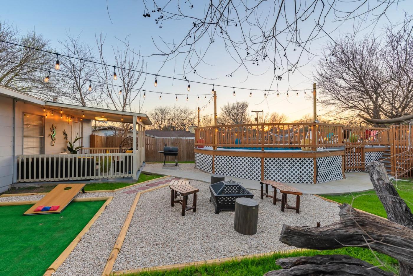 Game Room, Pool & Fire Pit At The Medical Center San Antonio Exteriér fotografie